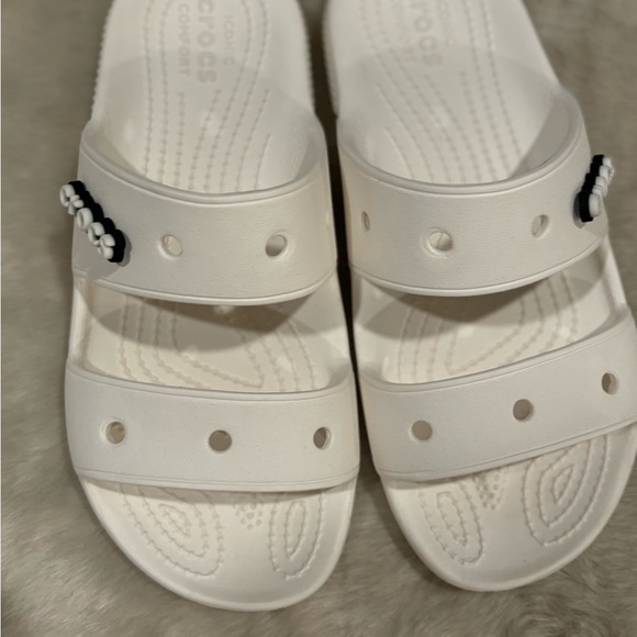 Women size 7 crocs slide sandals good condition used 3-4x - Picture 2 of 4